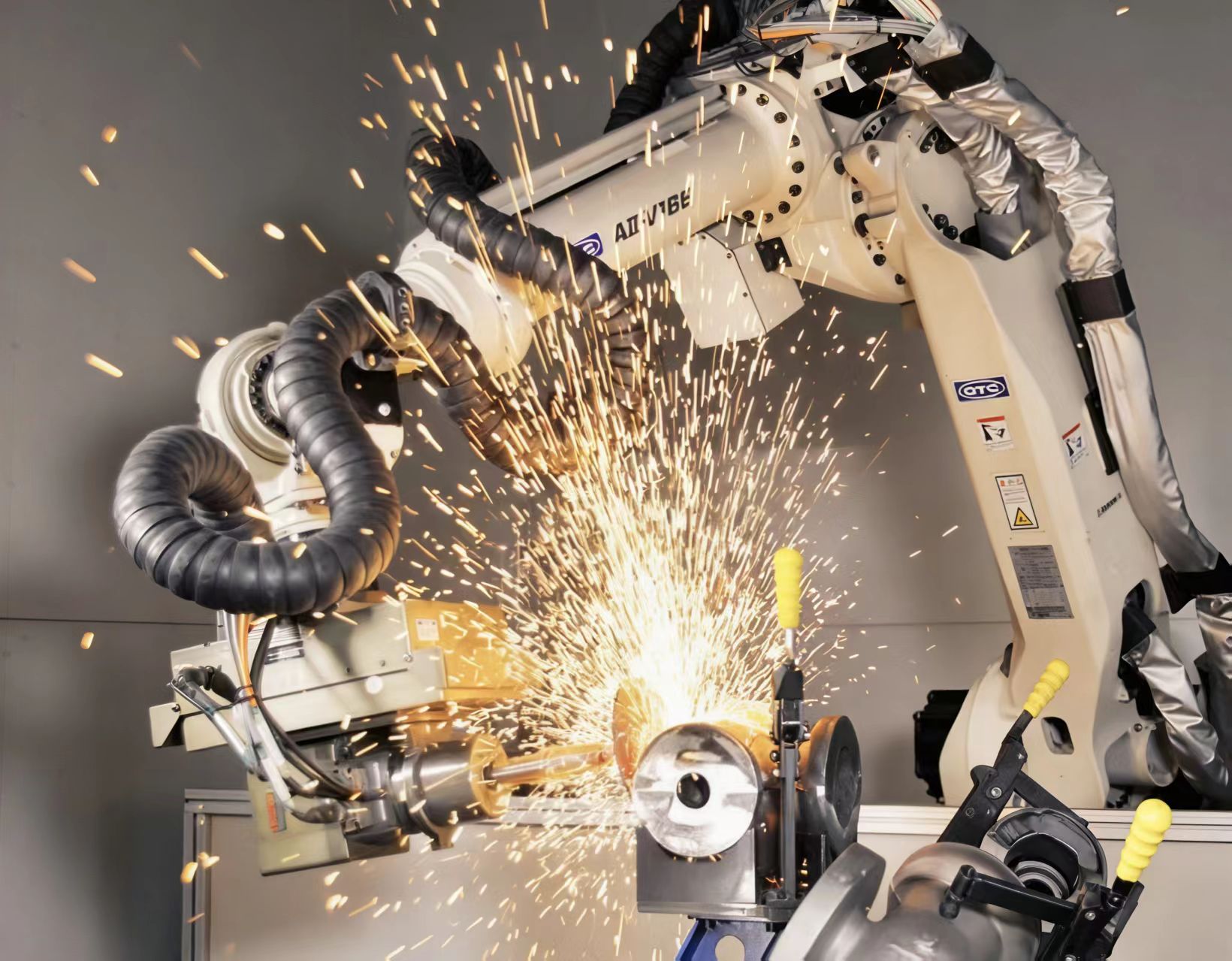 南京新控焊缝打磨机器人解决方案：焊缝处理，正在被重构